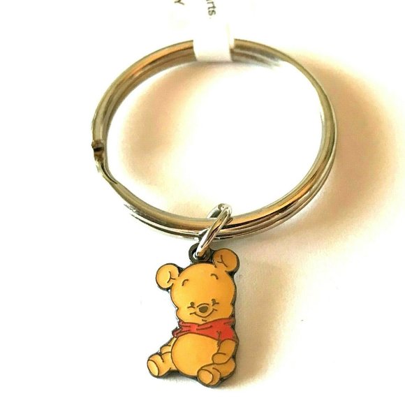 Vintage Disney Winnie the Pooh Bear Keychain Keyring Vintage Disneyana - Picture 1 of 7